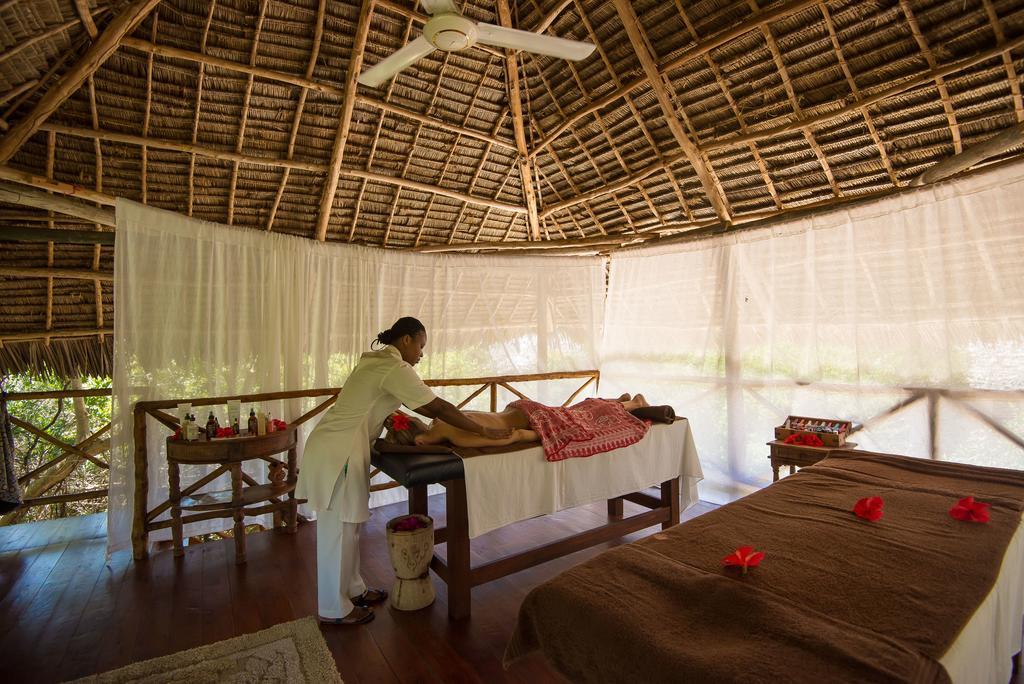 Konokono Beach Resort And Isaraya Luxury Overwater Villas Michamvi Exterior foto